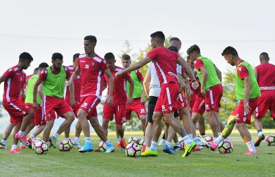 Dinamo se mai desparte de un fotbalist, deși n-a bifat niciun transfer vara asta