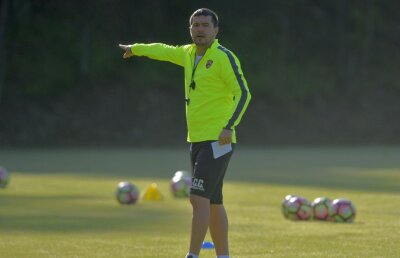 Ce se întâmplă cu jucătorii "expulzați" de Cosmin Contra: "N-aveau cum să crească din tribună. Vor merge acolo să joace" 