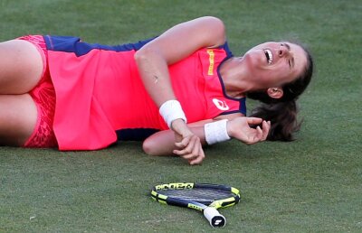 Konta a abandonat în semifinala de la Eastbourne şi ar putea rata turneul de la Wimbledon