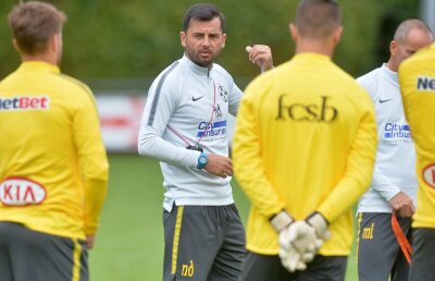 Reghecampf a ales cantonamentul lui Dică » Ce sumă au cheltuit steliștii pentru a se pregăti în Olanda