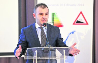 Agenţia de voiaj FRJ » Vacanţe pe banii federaţiei de judo pentru: Florin Șerban, șeful ANAF Hunedoara, și concubina, în Emirate, Alin Mitrică, fost secretar de stat la Fonduri Europene, sejur în Cuba: ”Băgați-ne la pușcărie! Ce, am dat la cineva în cap?!”