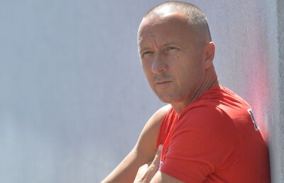Îi e frică lui MM? De ce întârzie managerul de la FCSB să aducă un fundaș central