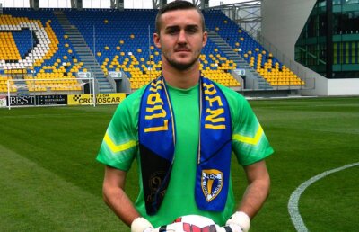 Două transferuri pentru Petrolul! A luat un fotbalist trecut pe la Viitorul și altul de la Liga a 2-a 