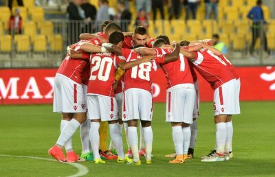 Căpitanul lui Dinamo ar putea pleca după meciurile cu Bilbao! O fostă câștigătoare de Cupa Cupelor și Supercupa Europei îl vrea