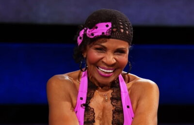 VIDEO Nu o să ghicești niciodată câți ani are această femeie! Indiciu: A ajuns la vârsta a treia