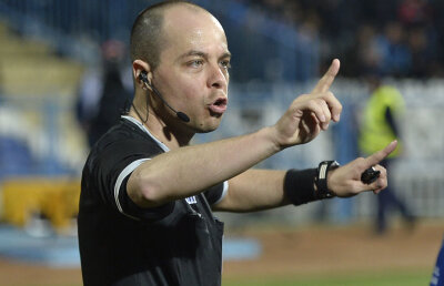 ULUITOR! Benzar a șocat la declarații după CFR - Viitorul: "Vreți să știți cum a anulat Avram golul? S-au jurat pe copii!"