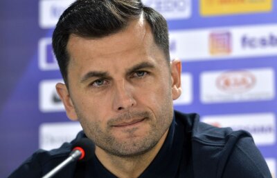 Ce spune patronul stelist despre Dică după meciul cu Plzen: "Acolo e clar greșeala lui! Echipa nu joacă nimic"