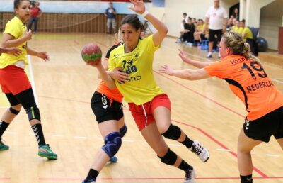 S-au făcut de râs! Handbalistele "tricolore" sub 19 ani au ratat calificarea în primele 8 echipe de la European