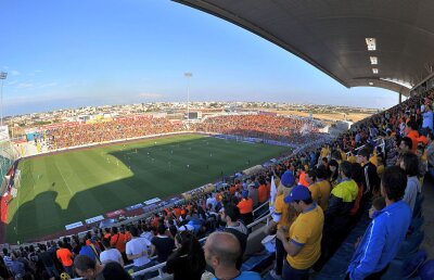 APOEL - VIITORUL // Corespondență din Nicosia » Campioana României va avea de înfruntat condiţii infernale în Cipru