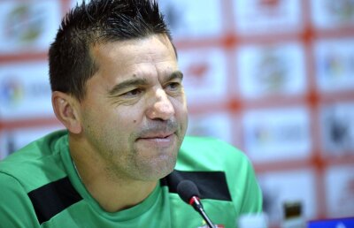 Corespondență de la Bilbao // Ce a spus Contra la conferința de presă: "Am pregătit bine fazele fixe! Nu îmi e frică" » Cum îi motivează pe jucători + a găsit tactica spaniolilor