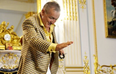 Plzen - FCSB 1-4 // Becali, euforic după calificarea echipei sale: "Am luat 12 milioane de euro! La 2-1 am început să plâng! Toată lumea să tacă în fața Stelei"