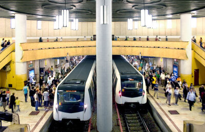 Fotografia weekend-ului. Uite cu ce a putut să intre un tânăr în metrou!