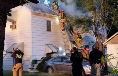 FOTO A dat foc la casă în tentativa a de a ucide o insectă