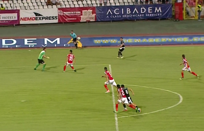 VIDEO+FOTO Dinamo - Gaz Metan 3-1 // Fază penibilă » 4 dinamoviști s-au făcut de râs în apărare!