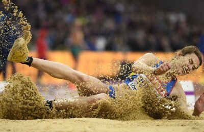 Alina Rotaru s-a calificat în finală la săritura în lungime 