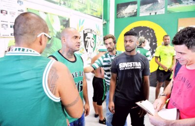 Corespondență din Portugalia // VIDEO + FOTO Fanaticii lusitani așteaptă FCSB » Reportaj din casa ultrașilor lui Sporting: "Ai tricou roșu, ca Benfica! Asta înseamnă dușmanul şi nu e bine"