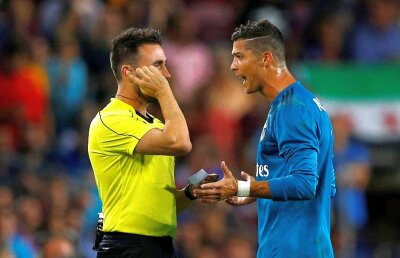 VIDEO Barcelona - Real Madrid, din Supercupa Spaniei, a avut parte de un arbitraj slab » Două decizii eronate luate de Bengoetxea 