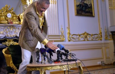 FCSB, aproape să transfere un fundaș central portughez! Reacția lui Dică despre mutare