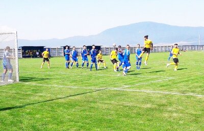 Trei echipe au pornit ca din pușcă în noul sezon din Liga a 4-a brașoveană! Un meci a fost 11-0, iar două s-au terminat 10-0