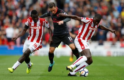 Gerrard s-a luat de Mesut Ozil, după înfrângerea lui Arsenal cu Stoke: "M-a decepționat"