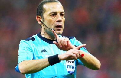 FCSB - Sporting // Portughezii se tem de arbitraj înainte de meciul din Champions League: "Ne-a furat trei penalty-uri"
