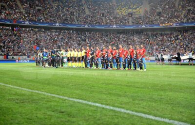 Gazonul de la FCSB - Sporting, o cârpeală » Este departe de standardele unei competiţii precum Champions League
