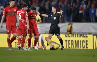 EXCLUSIV Probleme medicale serioase pentru un arbitru de Liga 1 » Se luptă pentru o viață normală, după o operație pe creier!
