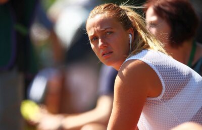 Atenție, imagini cu puternic impact emoțional! Fotografie horror cu palma cehoaicei Petra Kvitova, după ce a fost atacată cu un cuțit