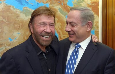 Chiar e cel mai puternic om al planetei! Chuck Norris a suferit două infarcte în mai puțin de o oră, dar și-a revenit