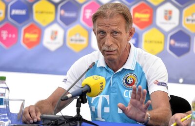 Daum este contestat din toate părțile: "Nu am văzut neamț mai milog și nici antrenor care să garanteze calificarea"