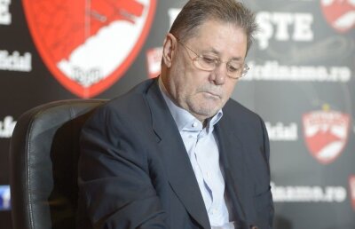 Dinu: "E băiat bun, dar fumează 3 pachete pe zi" » Ce sperietură a tras! Motivul pentru care un internațional român s-a lăsat de țigări