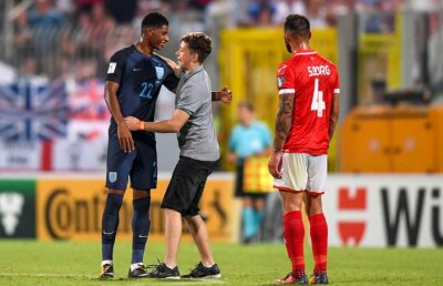 S-a ținut de cuvânt » A primit 400 de tweet-uri și a intrat pe teren!