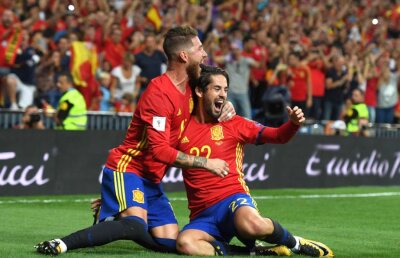 VIDEO+FOTO » Mircea Lucescu a pierdut la debutul pe banca Turciei, iar Spania a făcut instrucție cu Italia » Toate cele 9 meciuri din preliminarii sunt aici!