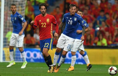 VIDEO MagIsco » I-a ascuns mingea lui Verratti și i-a marcat două goluri din două șuturi marelui Buffon: "Joacă la fel ca într-o miuță pe stradă"