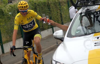 Chris Froome, despre dopajul mecanic: "Nu aș putea începe cursa dacă aș bănui că cineva folosește o bicicletă motorizată!"