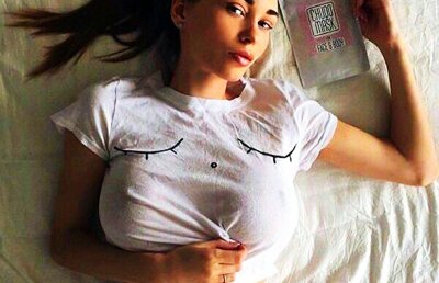 GALERIE FOTO INCENDIARĂ! Anniek are 23 de ani și a uluit revistele din Olanda