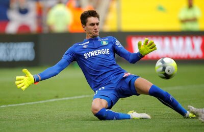 VIDEO Tătărușanu s-a încadrat perfect în catenaccio-ul lui Ranieri » Neînvins în prima repriză!
