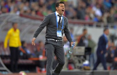 Ce le-a ascuns Contra șefilor lui Dinamo? Dezvăluiri de ultim moment: "FRF se întâlnea cu el de o lună"