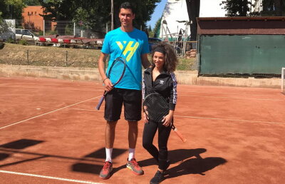  A renunțat la muzică pentru un antrenament inedit » AMI a luat lecții de la Victor Hănescu