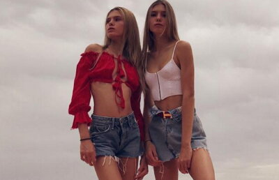 FOTO & VIDEO Fiicele lui Julio Iglesias fac furori pe internet la 16 ani