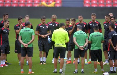 EXCLUSIV Înapoi la Dinamo? Un om de bază din sezonul trecut s-ar putea întoarce la echipă după venirea lui Miriuță » Prima reacție a jucătorului