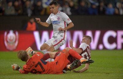 Benzar: "V-ați uitat la reluări? Ce-ați văzut? Atât am vrut să aud!"