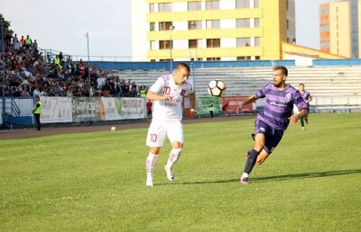 VIDEO S-au încheiat primele meciuri din runda a noua a ligii secunde » Înfrângere pentru Ripensia, eșec usturător pentru ASA