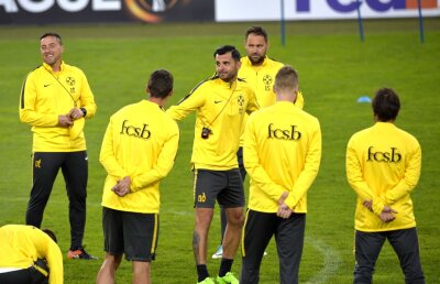 CORESPONDENȚĂ DIN ELVEȚIA » "Pentru primăvara europeană" » Conferința de presă a lui Nicolae Dică + ce a zis Dennis Man 