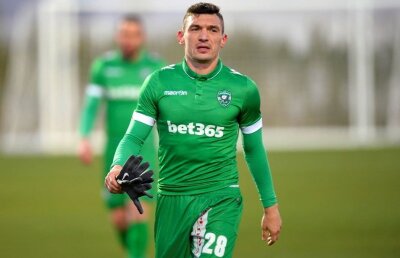 Probleme pentru Keșeru! Complot al brazilienilor împotriva atacantului român » Dezvăluiri din vestiar 