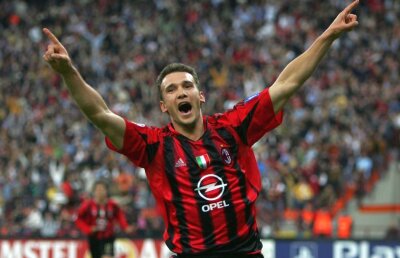 VIDEO » Trei povești cu Andrei Șevcenko, "mașinăria de goluri" care nu se odihnea niciodată: "Băiete, de azi nu mai fumezi nici măcar o jumătate de țigară!" » Șeva a împlinit 41 de ani