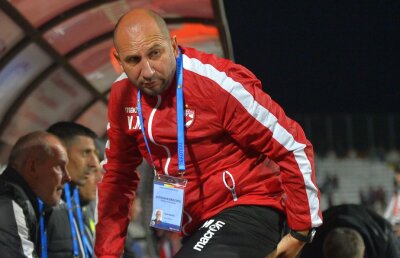 Miriuță a trebuit să mute din nou banderola, cu Astra