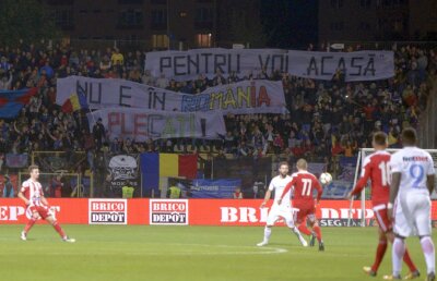 VIDEO+FOTO Xenofobia e la ea acasă la Brașov » Ciocniri verbale dure între galeriile celor de la FCSB și Sepsi!