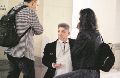 Șocant! Cine a resimțit cu adevărat cei "9 ani de coșmar" invocați de Secureanu » DNA: După ce golea casieria, trimitea să i se aducă banii plătiți de pacienți pentru analize!
