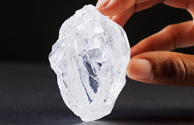 Cel mai mare diamant din lume a fost vândut. Iată cum arată şi ce sumă s-a încasat pe el!